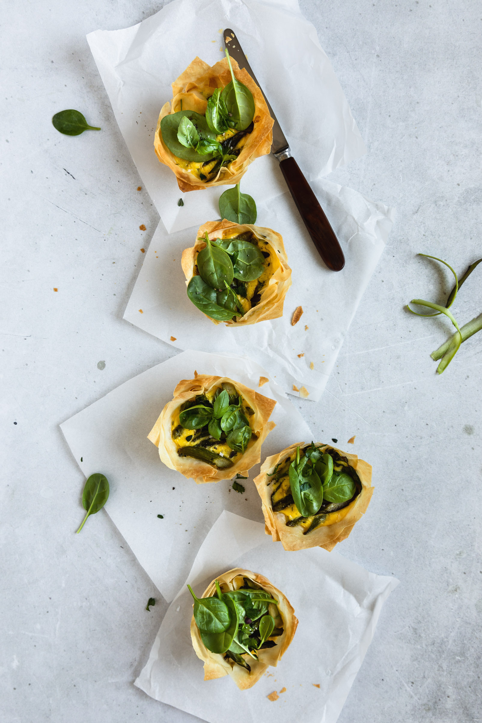 Mini Quiches mit Spargel und Spinat – sophieschoices